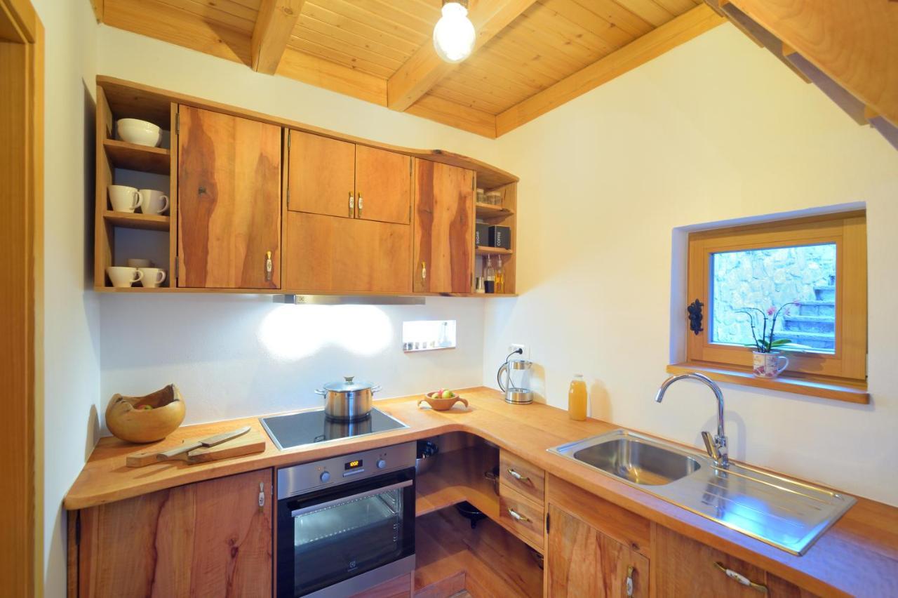 Granaries Pear & Walnut Villa Tolmin Exterior photo